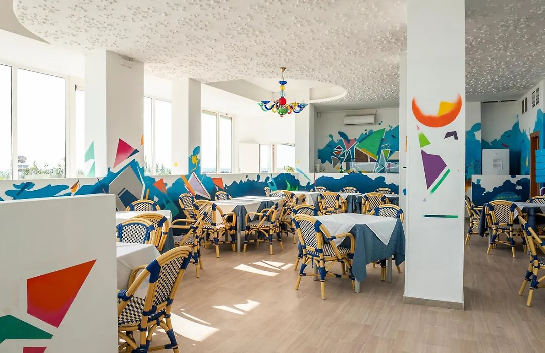 Bikini Tropicana Family Hotel-1